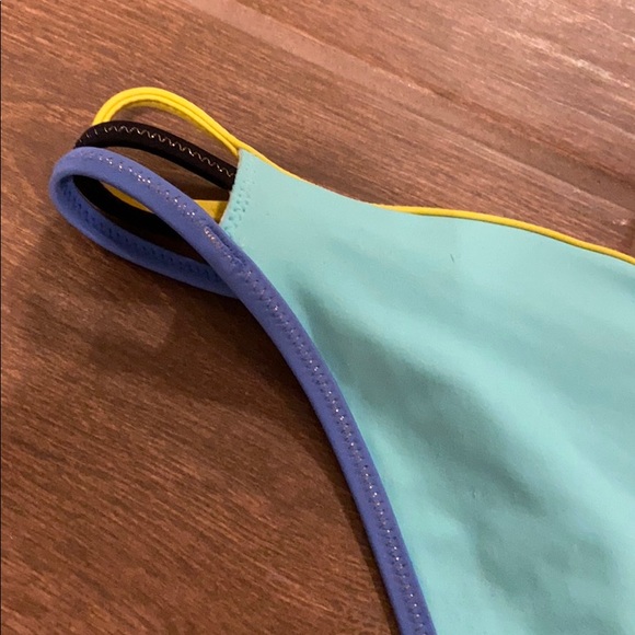 VS Bikini - Picture 2 of 3